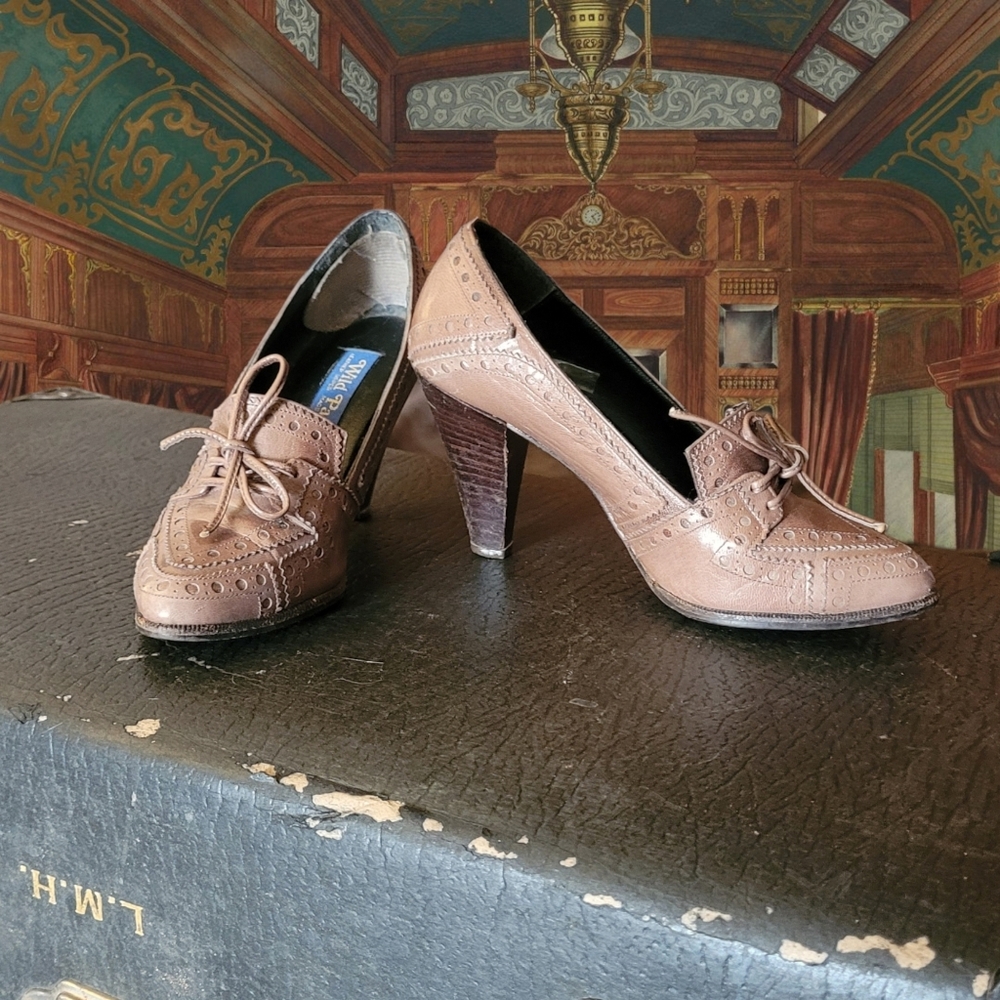 1970s Brown Leather Women's Oxford Heels